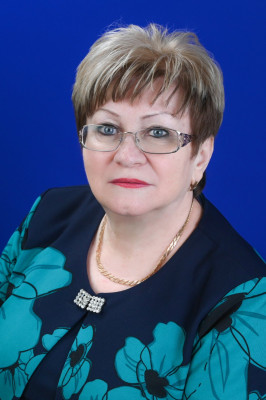 Заведующий МБДОУ д/с №4 Путинцева  Галина Александровна